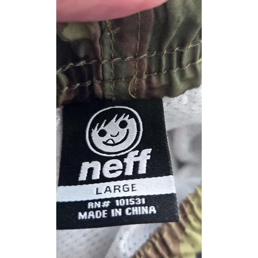 NEFF Mens Large Camo Swim Trunks Green Black Drawstring Mesh Lined Board Skate